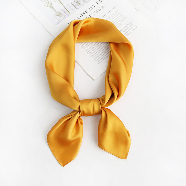 Années 40 Foulard Rétro Carré Façon Soie Jaune - Ma Penderie Vintage